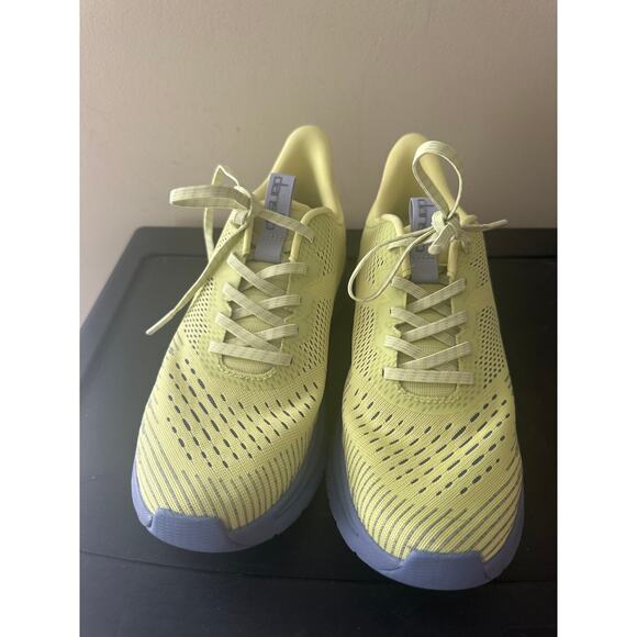 Dansko Peony walking sneakers in yellow mesh - Picture 2 of 5